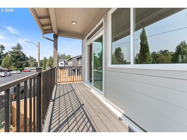 13144 SEASONS Ln, Oregon City, OR 97045