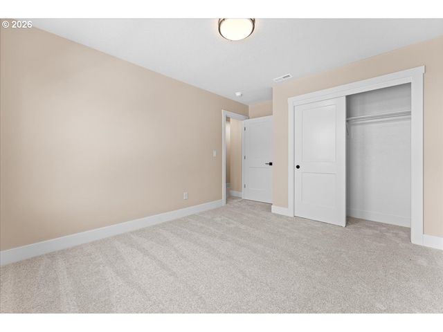 13144 SEASONS Ln, Oregon City, OR 97045