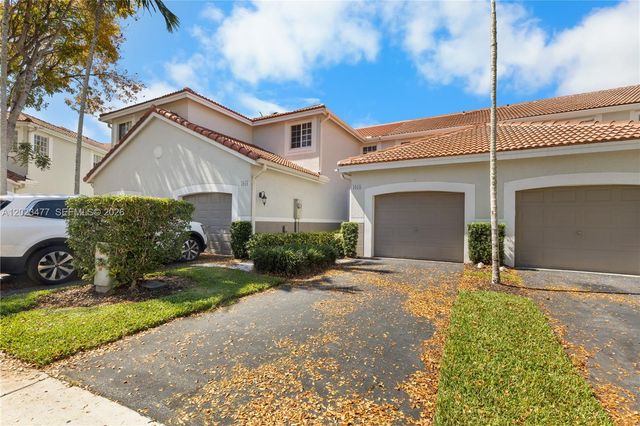 3818 San Simeon Cir, Weston, FL 33331