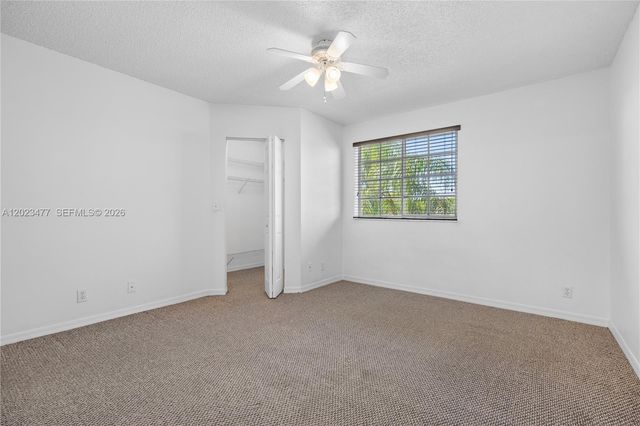 3818 San Simeon Cir, Weston, FL 33331