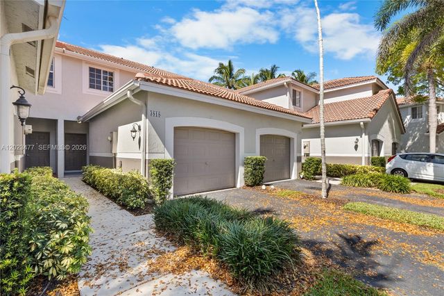 3818 San Simeon Cir, Weston, FL 33331