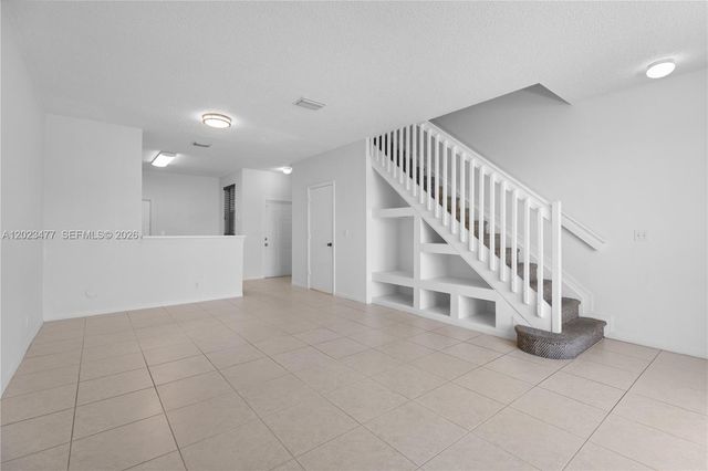 3818 San Simeon Cir, Weston, FL 33331