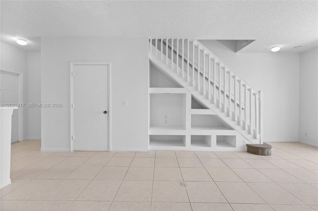 3818 San Simeon Cir, Weston, FL 33331