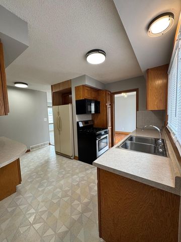 1135 Bidwell Street, West Saint Paul, MN 55118