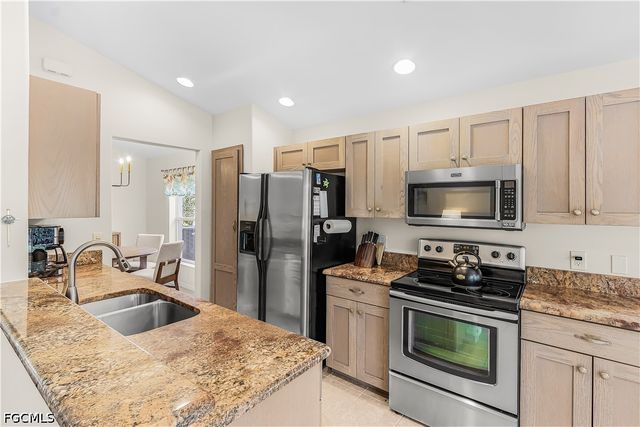 9964 Horse Creek RD, Fort Myers, FL 33913