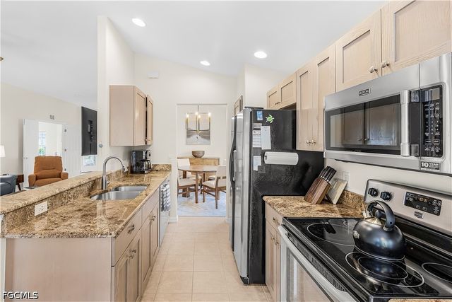 9964 Horse Creek RD, Fort Myers, FL 33913
