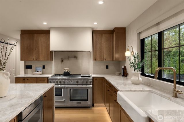 25145 SE Tiger Mountain Road, Issaquah, WA 98027