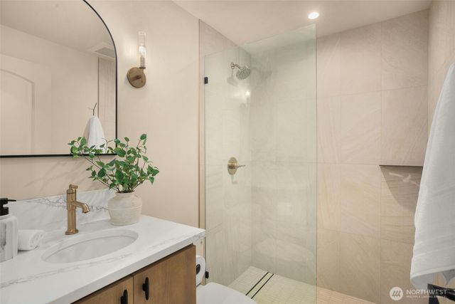 25145 SE Tiger Mountain Road, Issaquah, WA 98027