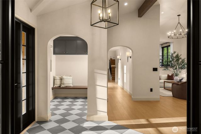 25145 SE Tiger Mountain Road, Issaquah, WA 98027