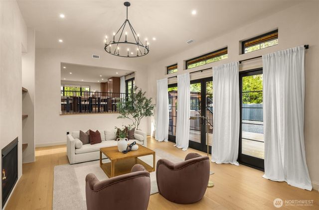 25145 SE Tiger Mountain Road, Issaquah, WA 98027