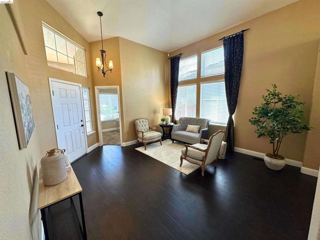 123 Putter Dr, Brentwood, CA 94513