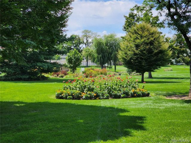 585 S Alton Way 12B, Denver, CO 80247