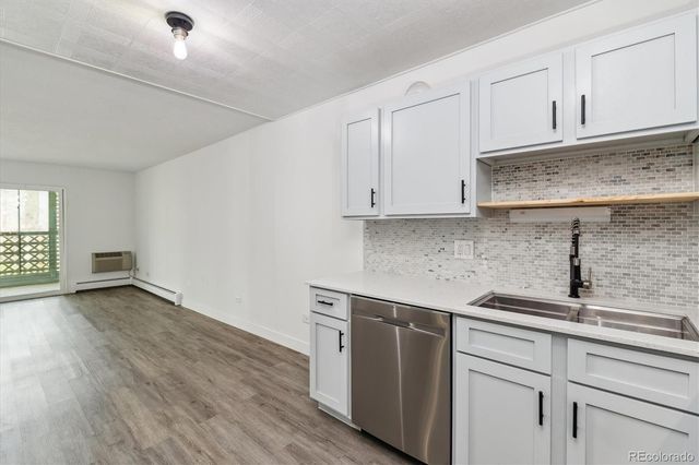 585 S Alton Way 12B, Denver, CO 80247