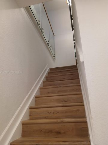 6814 NW 107th Pl 0, Doral, FL 33178