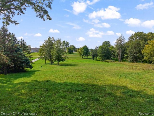 1920 Deer Run Lane, Leonard, MI 48367