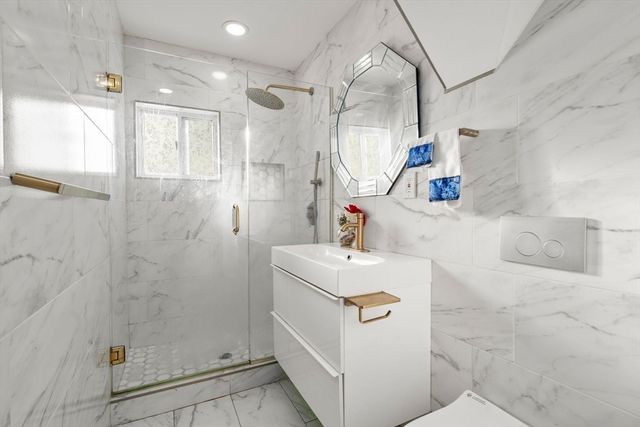 7 Sidney Ave, Lynn, MA 01902