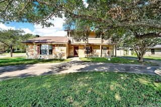 603 N Rachel St, Falls City, TX 78113