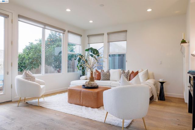 2849 Chocolate St, Pleasanton, CA 94588