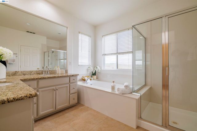 2849 Chocolate St, Pleasanton, CA 94588