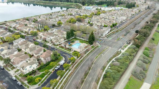 2849 Chocolate St, Pleasanton, CA 94588