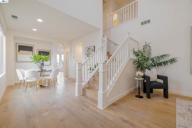 2849 Chocolate St, Pleasanton, CA 94588