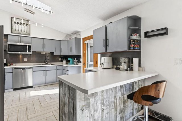 115 West Ridge Circle, Cambridge, WI 53523