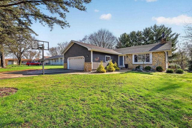 115 West Ridge Circle, Cambridge, WI 53523