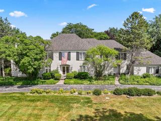 937 Braeburn Road, Inverness, IL 60067
