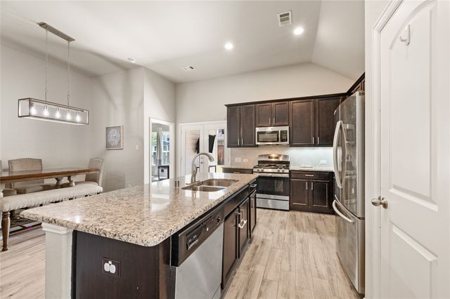 616 Chippewa Way, Aubrey, TX 76227