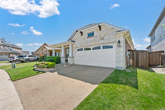 616 Chippewa Way, Aubrey, TX 76227