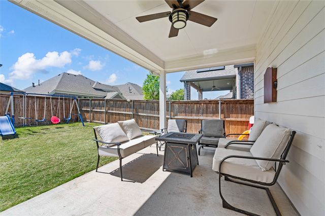 616 Chippewa Way, Aubrey, TX 76227