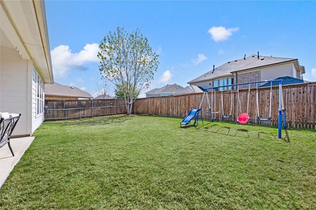 616 Chippewa Way, Aubrey, TX 76227