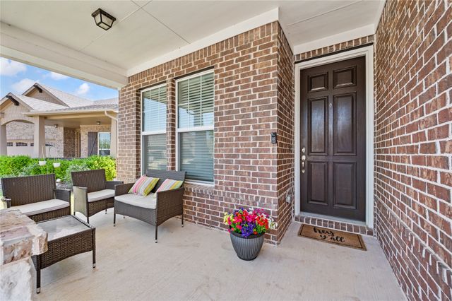 616 Chippewa Way, Aubrey, TX 76227