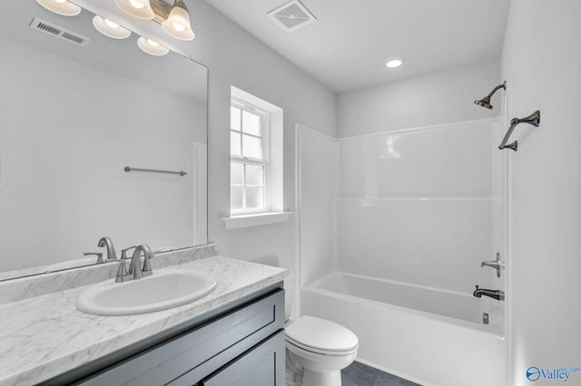 15414 Springbrook Trace, Athens, AL 35611