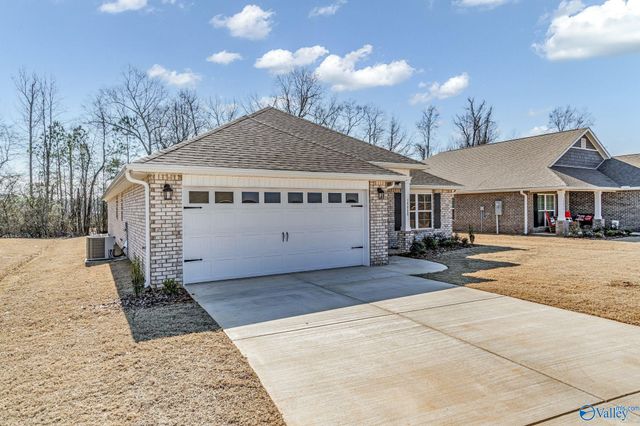 15414 Springbrook Trace, Athens, AL 35611