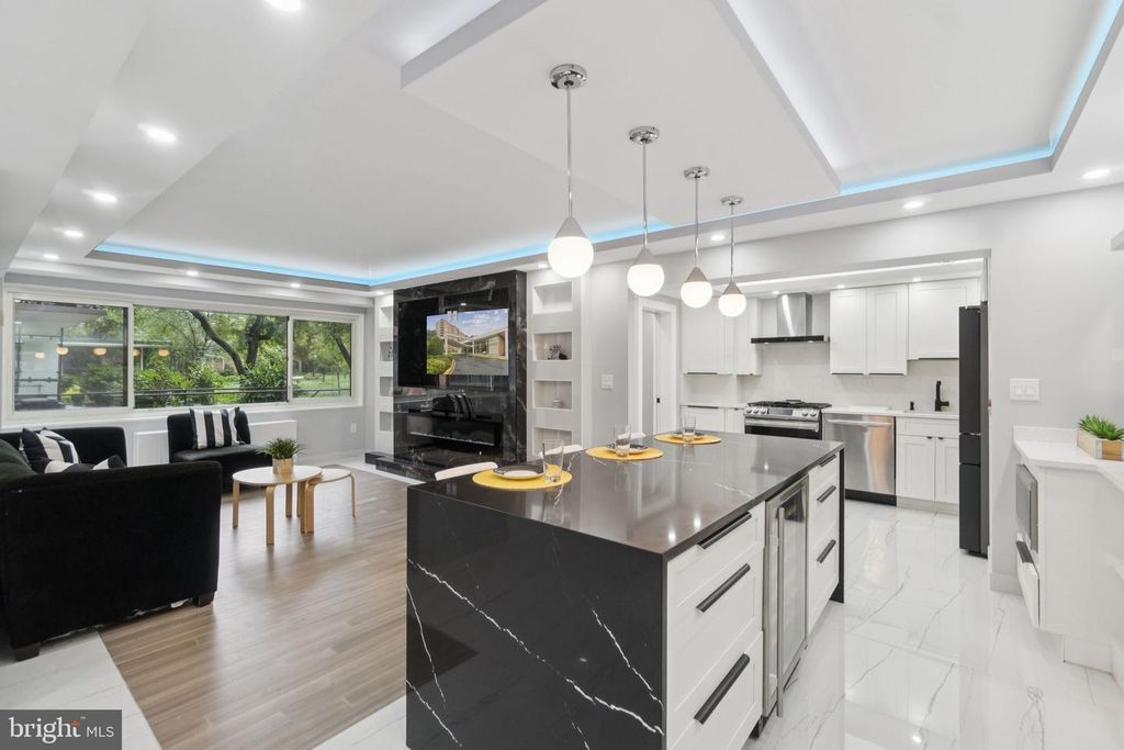 4201 Cathedral Ave NW Apt 122E, Washington, DC 20016