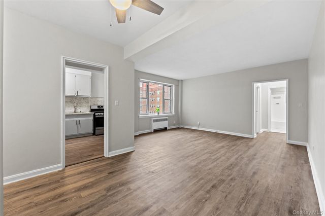 230 Pelham Road 4L, New Rochelle, NY 10805