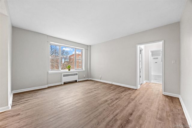 230 Pelham Road 4L, New Rochelle, NY 10805