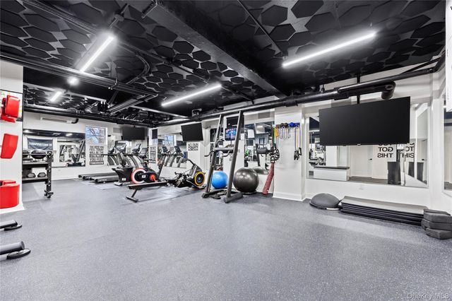 230 Pelham Road 4L, New Rochelle, NY 10805