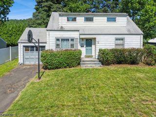 442 Oakridge Ave, North Plainfield Boro, NJ 07063