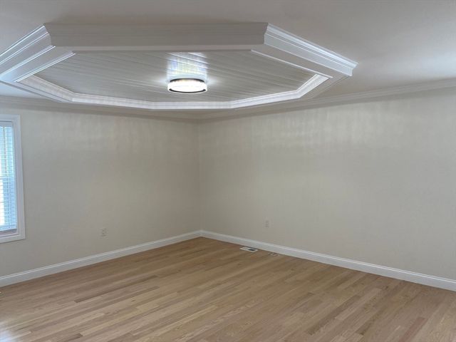 19 Oakland Avenue 19, Needham, MA 02492