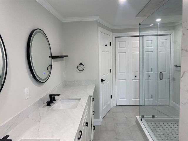 19 Oakland Avenue 19, Needham, MA 02492