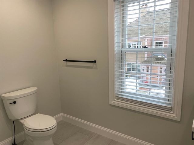 19 Oakland Avenue 19, Needham, MA 02492