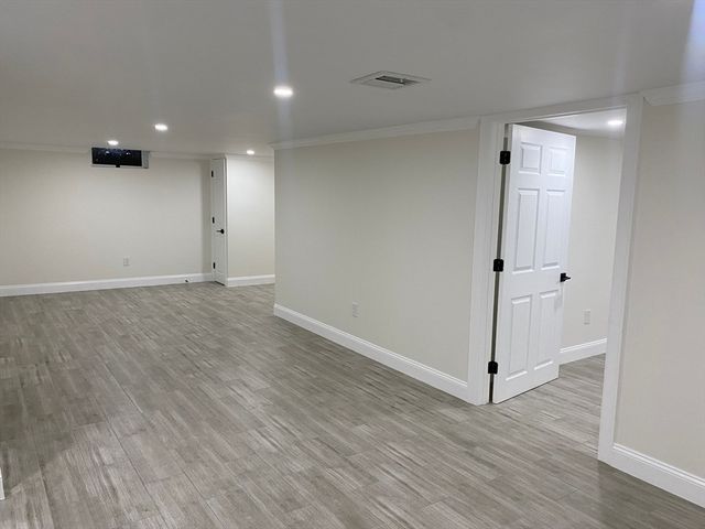 19 Oakland Avenue 19, Needham, MA 02492