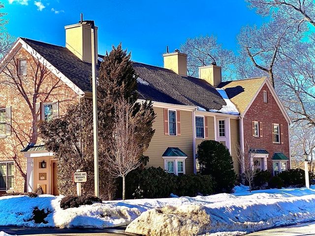 19 Oakland Avenue 19, Needham, MA 02492