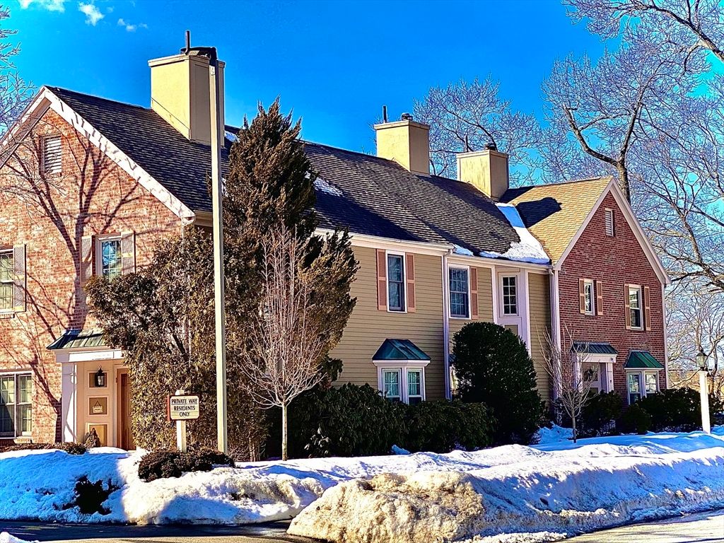 19 Oakland Avenue 19, Needham, MA 02492