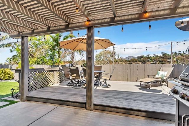 5151 Comanche Dr, La Mesa, CA 91942
