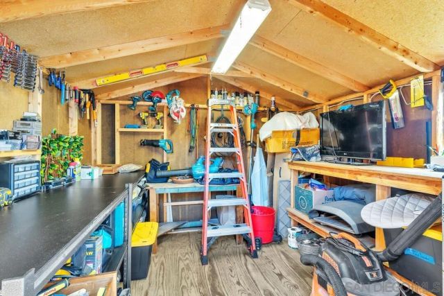 5151 Comanche Dr, La Mesa, CA 91942