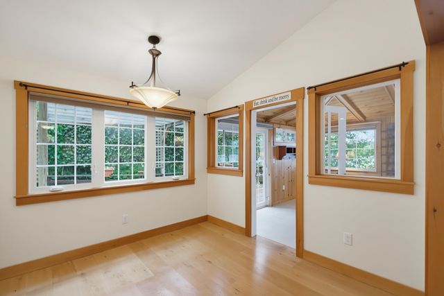 138 County Road, Hillsborough, NH 03244