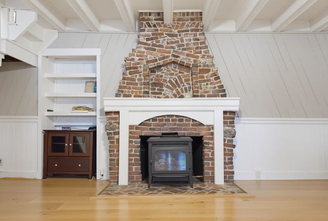 138 County Road, Hillsborough, NH 03244